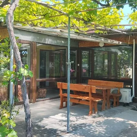 Maison d'hôtes за гости росица 3*